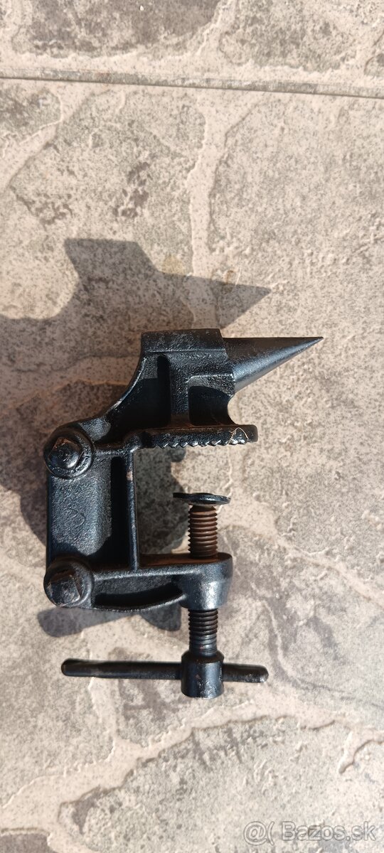 Fľaše, dózy, zveráky, smalt... - 10