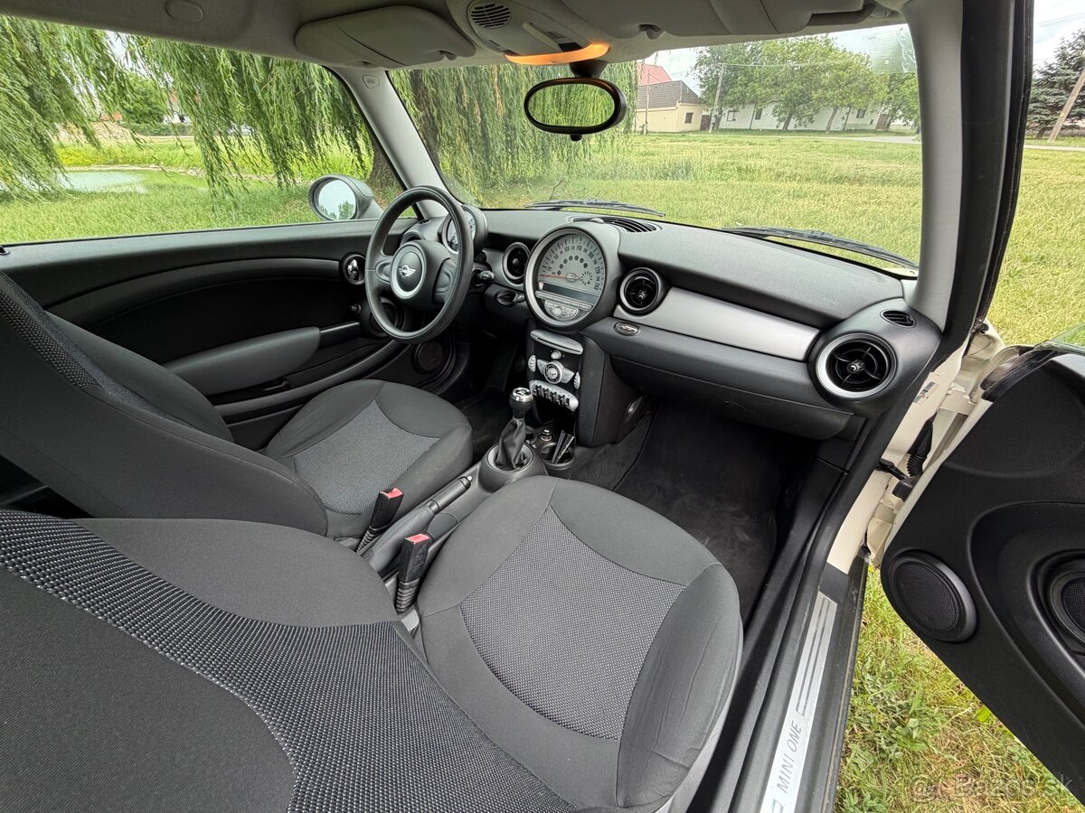 Mini Cooper 1.6i R56 - 10