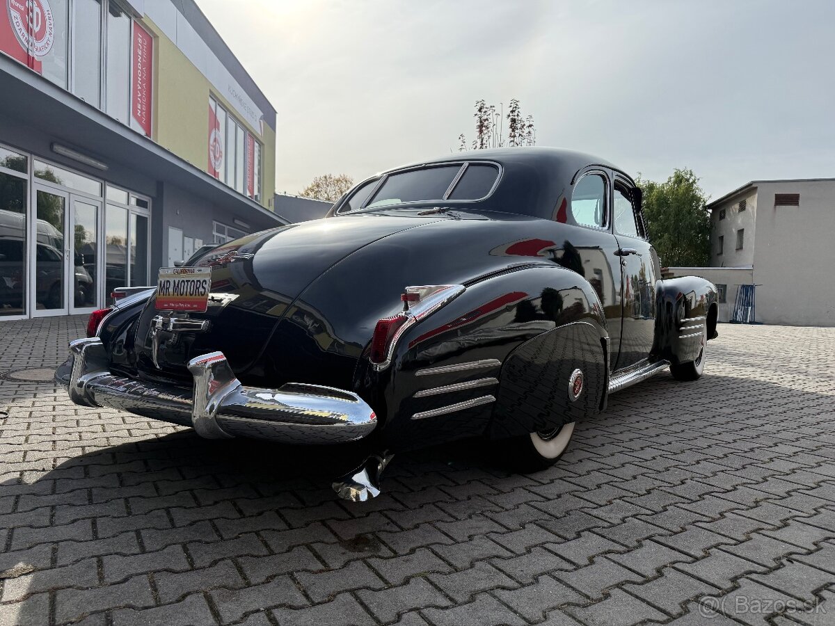 1941 Cadillac Series 62 Coupe - 10