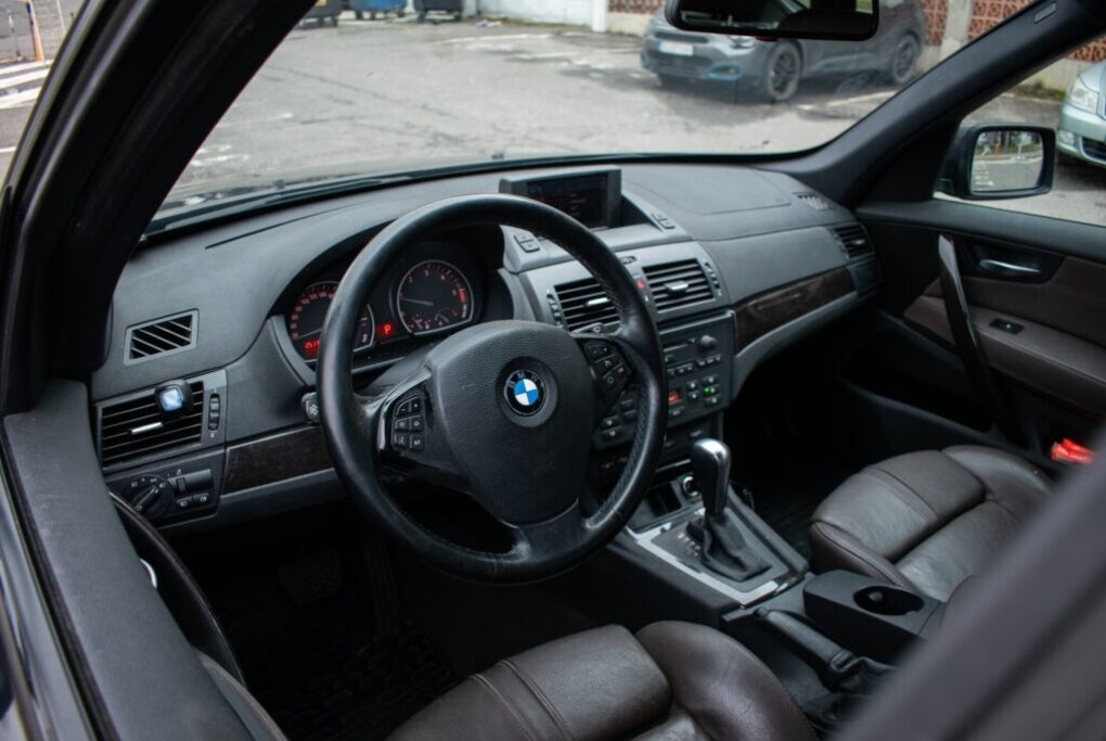 BMW X3 xDrive 2.0d A/T - 10