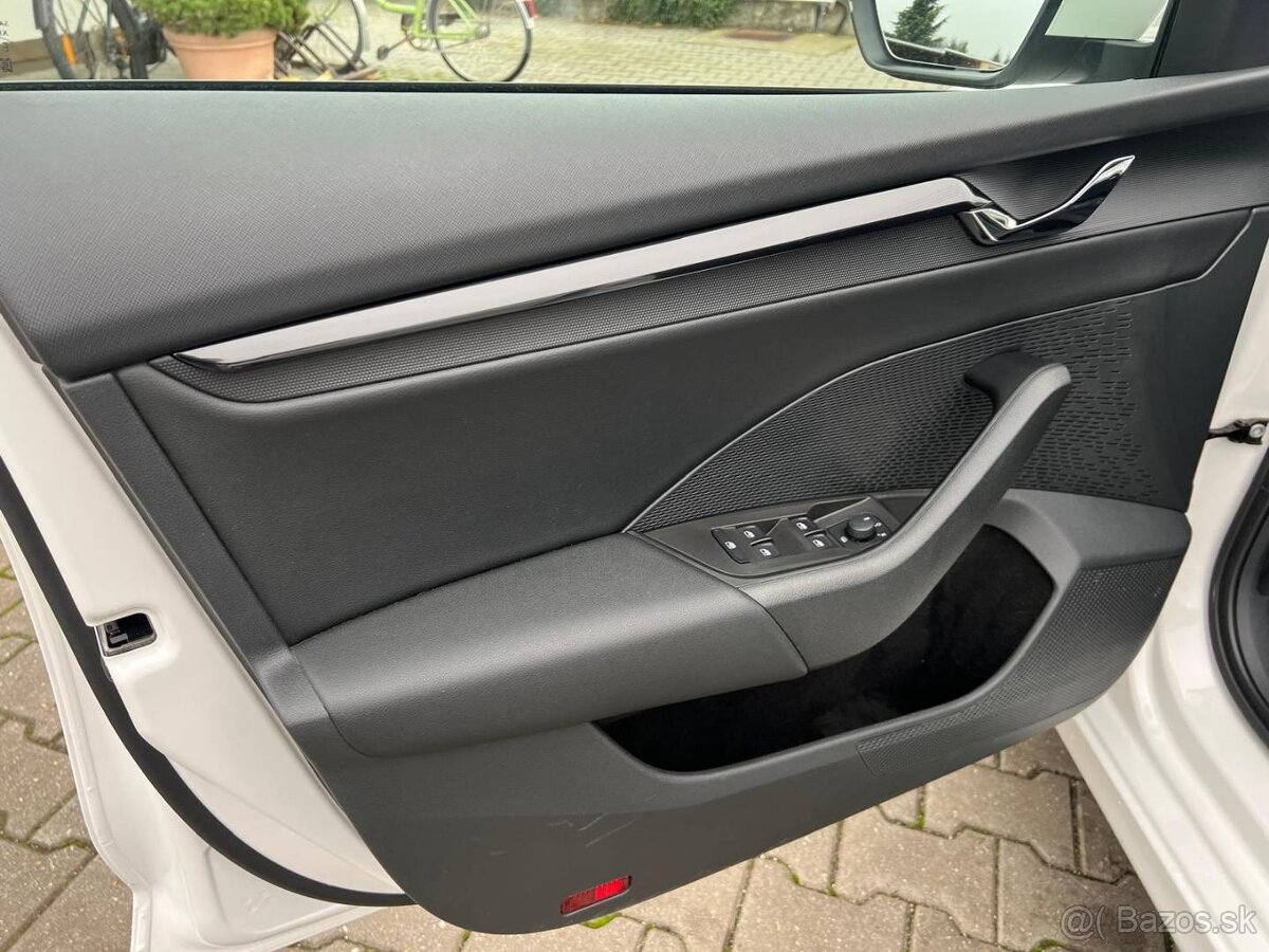 Škoda Octavia Combi 2.0 TDI SCR Ambition - 10