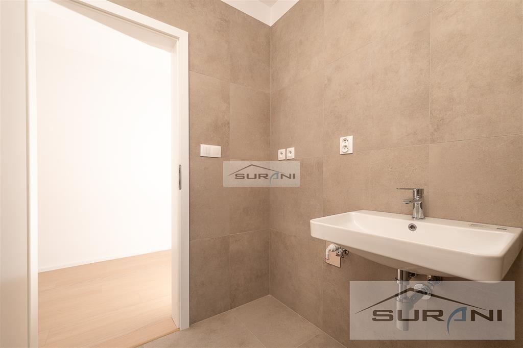 Krásny 2-izbový byt s predzáhradkou 73 m2 a parkovaním v... - 10