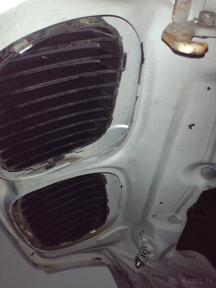 Predám prednú kapotu z BMW Z3 - 10