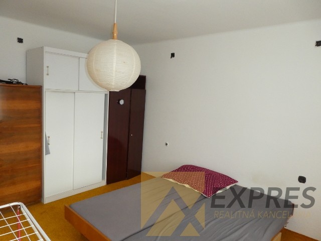 RK EXPRES - predaj 4 izbový byt v Handlovej, 90 m2, ul.29.au - 10