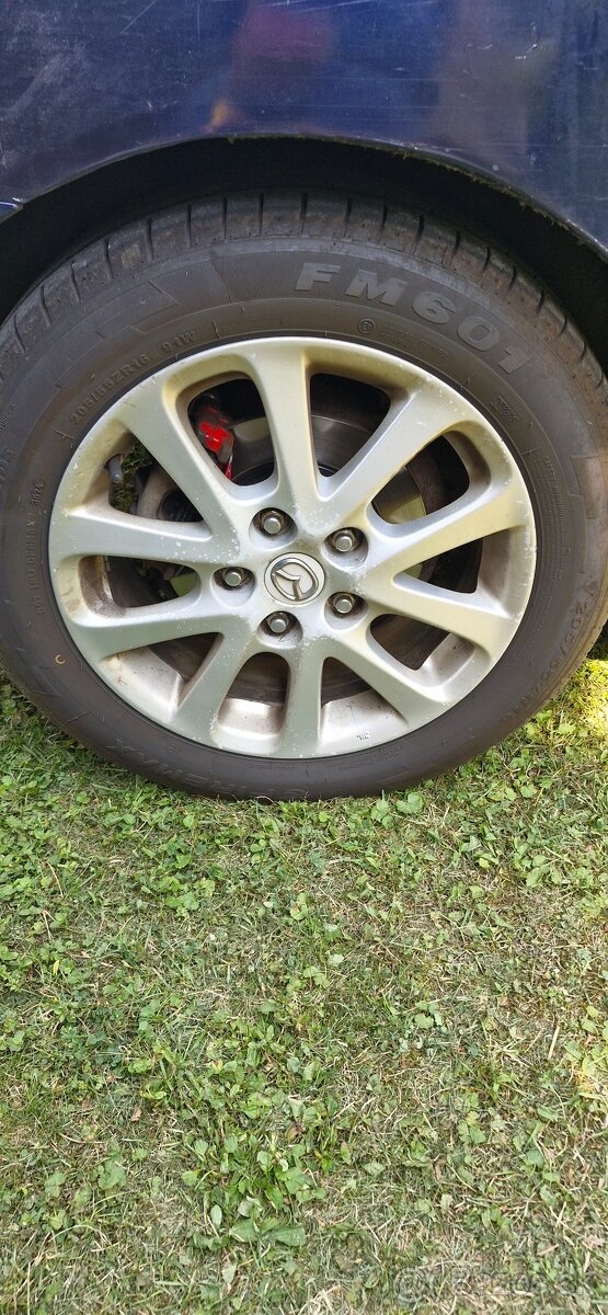 Mazda 3 1.6 benzín - 10