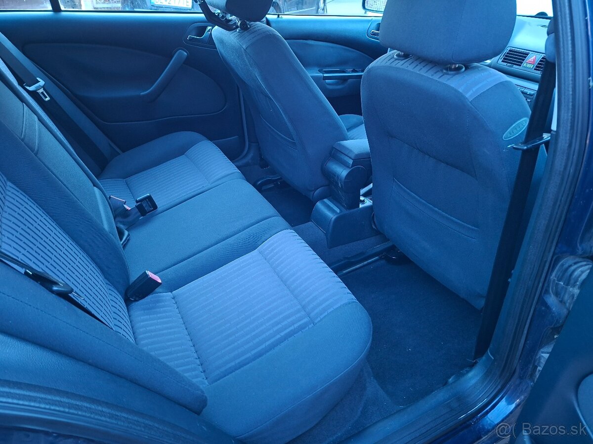 Predám Škoda Octavia 1,6 benzín sedan rok 2003 - 10