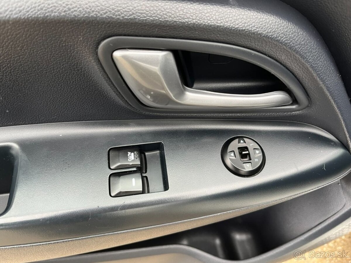 KIA Rio 1.25 CVVT - 10