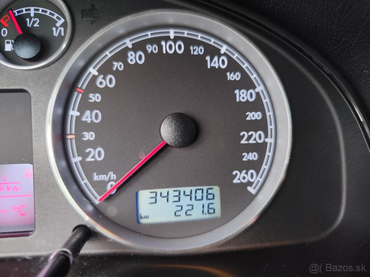 Passat B5,5 1,9tdi 74kw 2002 - 10