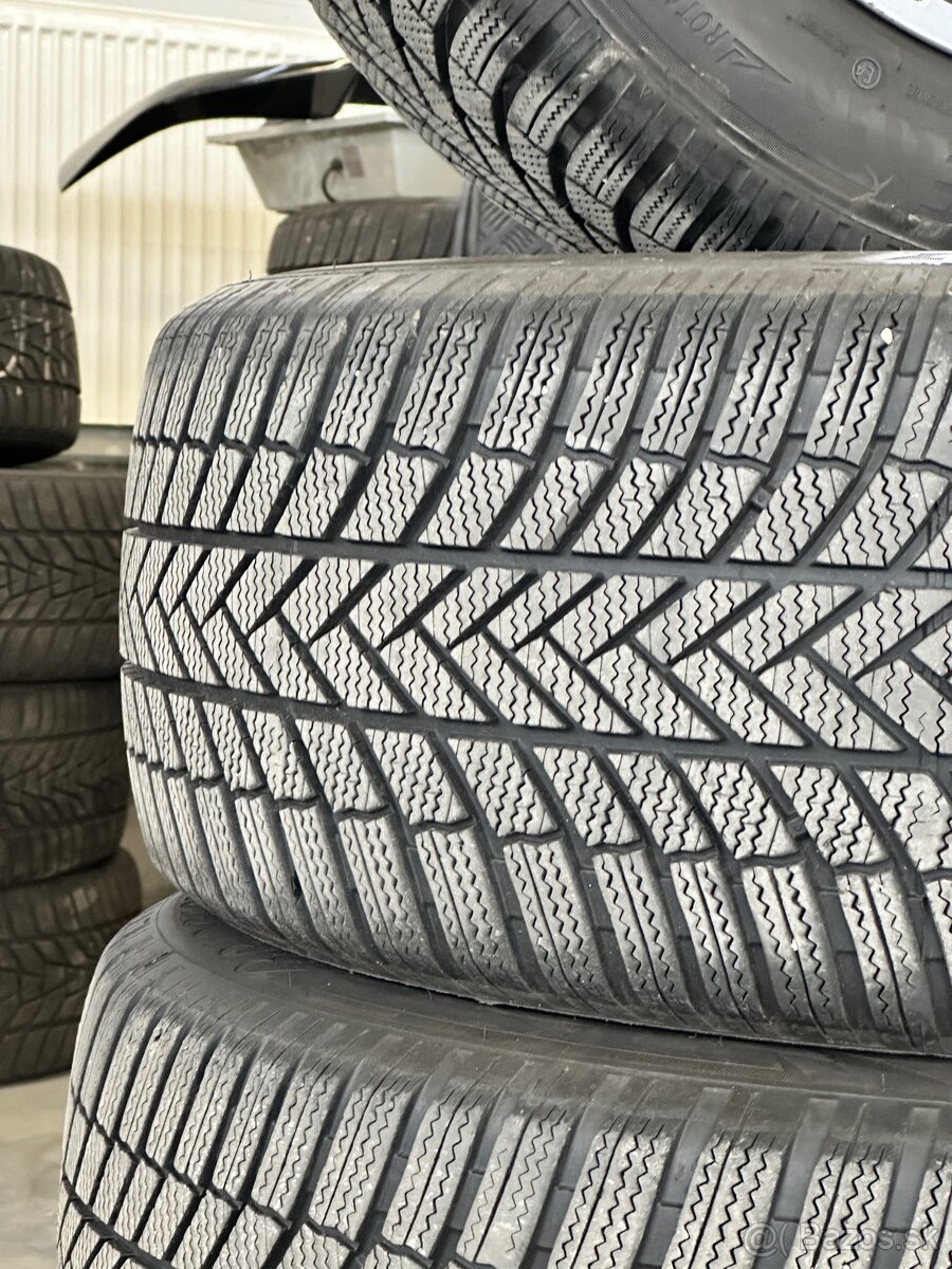 Zimná sada Audi Q7 285/45 R20 5x112 - 10