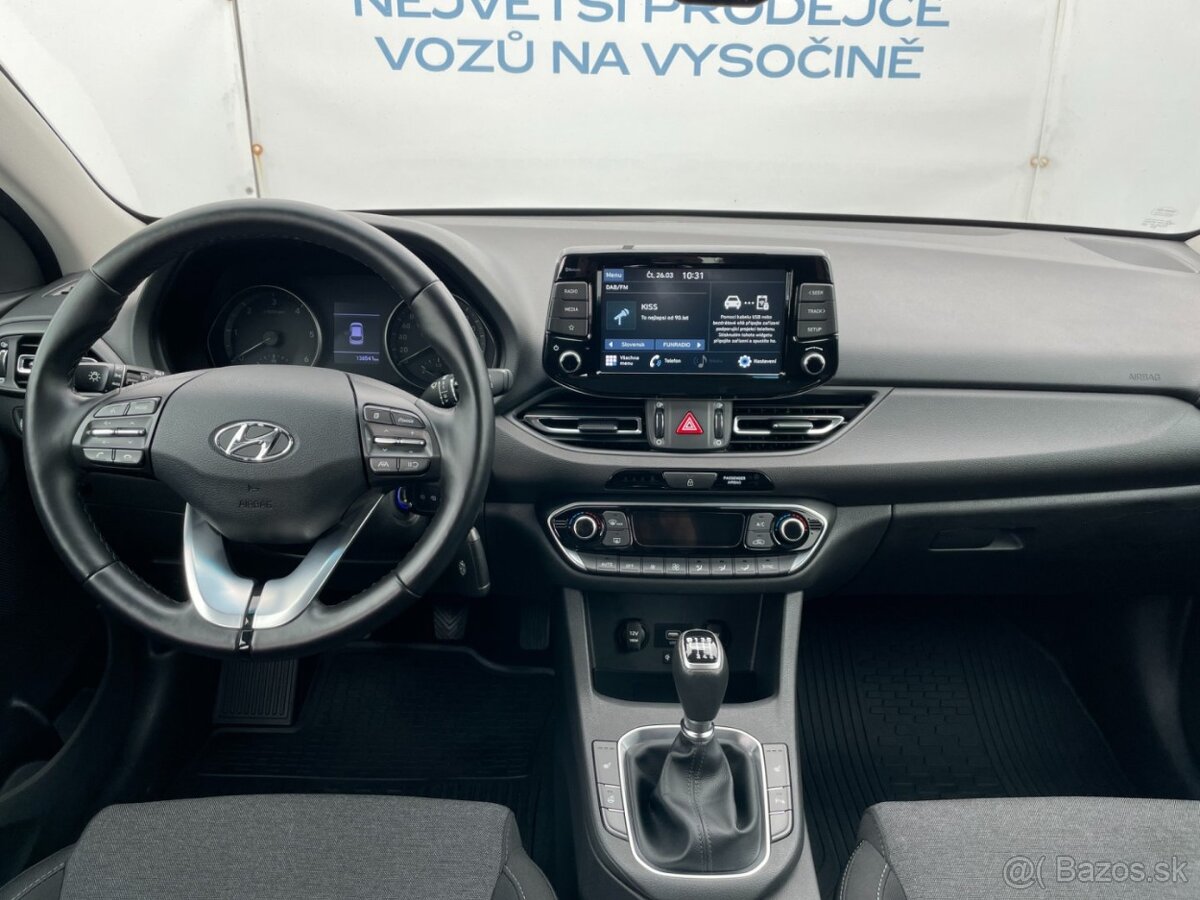 Hyundai i30 Com. 1.6CRDi ČR SMART+ 1.maj Tažné - 10