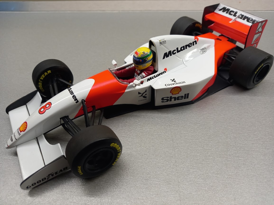 F1 MCLAREN FORD MP4/8 1993 AYRTON SENNA MINICHAMPS 1:18 - 10