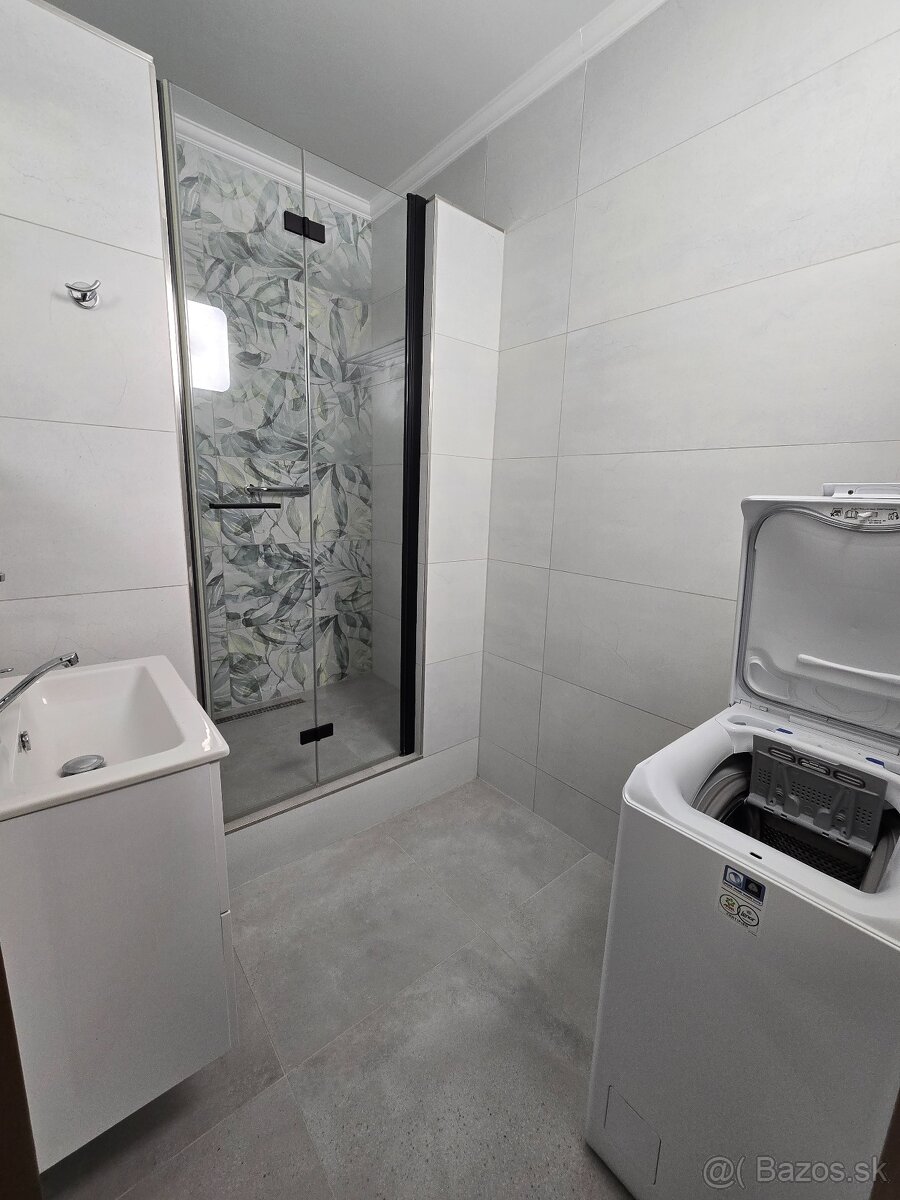 Ponúkam na prenájom 3 izbový byt s balkónom v Poprade časť M - 10