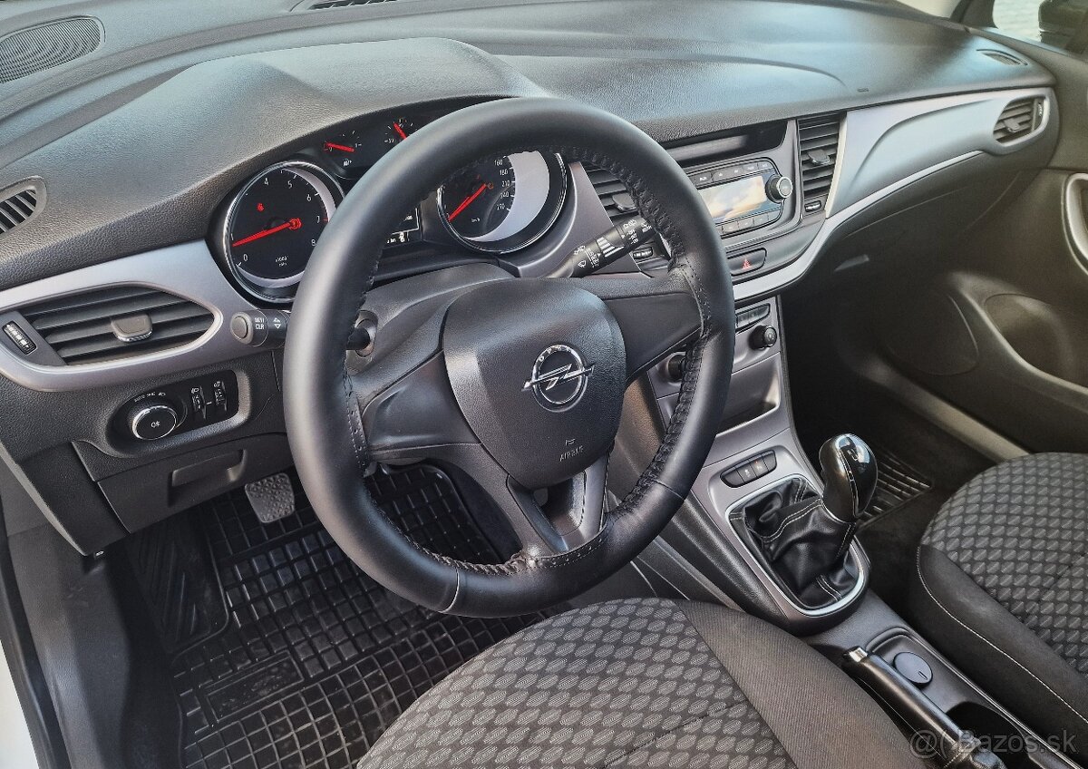 Opel Astra 1.4i Selection 74kW 5dv M5 SR voz - 10