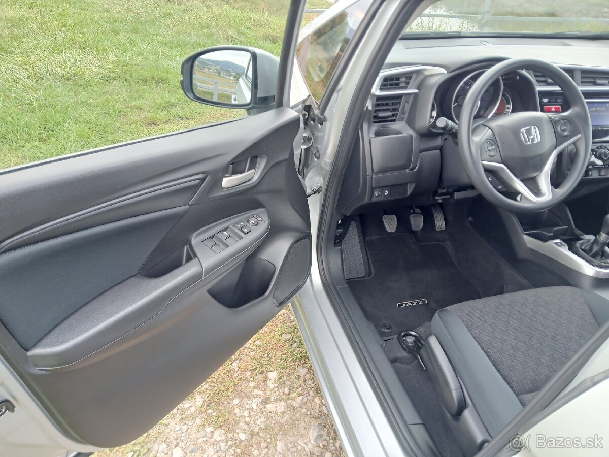 Honda Jazz 1,3 VTEC TREND - 10