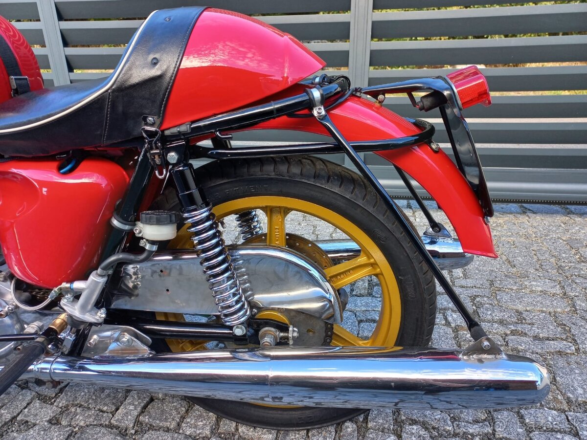 Triumph Bonneville T120R EGLI r.1969 s Doklady - 10