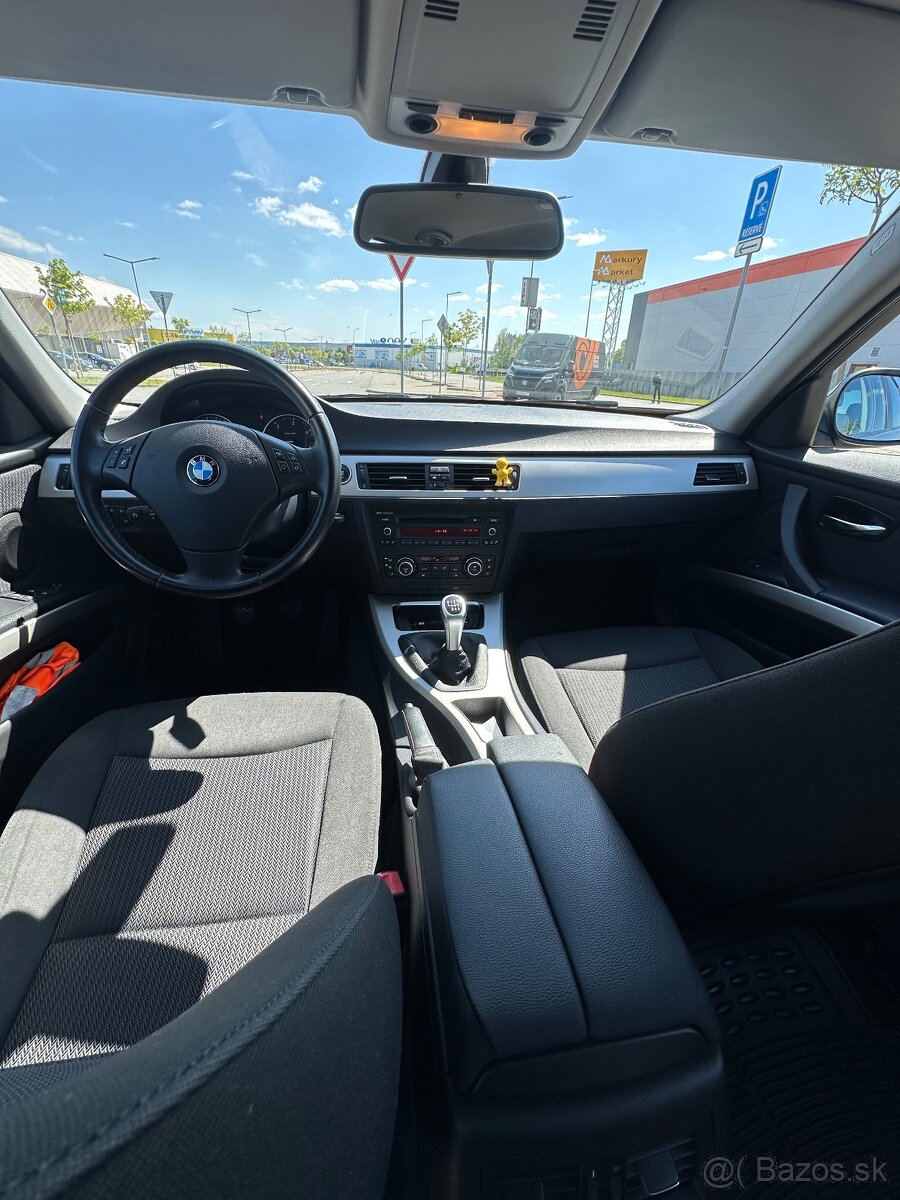 BMW 318d (E90) - 2010 - 10