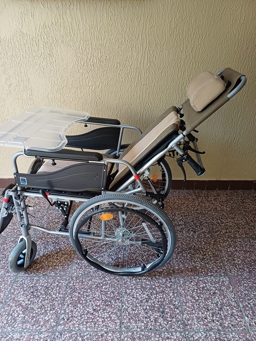 Predám polohovací invalidný vozík - 10