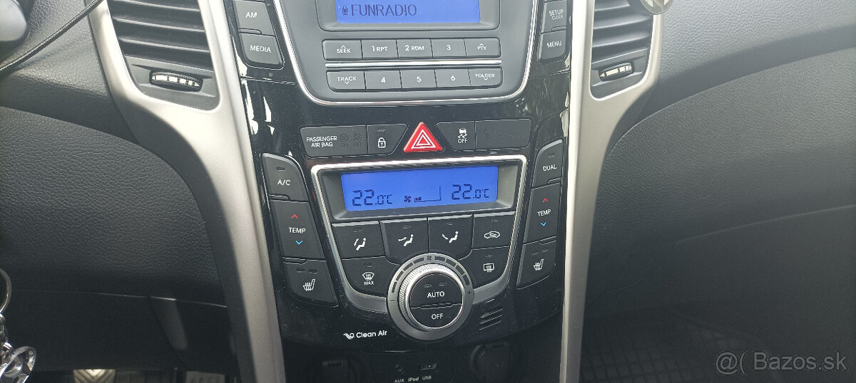 hyundai i30 cw combi - 10