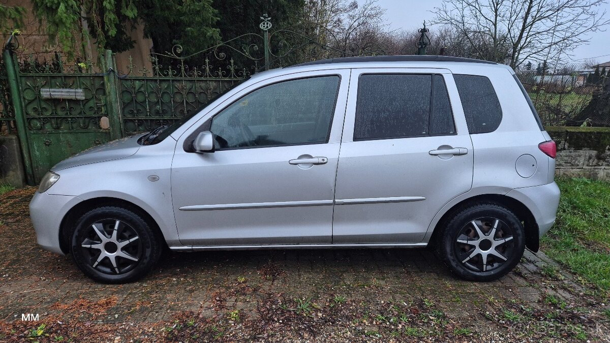 Mazda 2 automat , benzin , STK + EK 4/2027 - 10