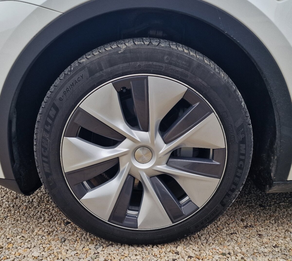 TESLA Y LONG RANGE AWD, SOH: 90,9%, 360°KAMERA, AUTOPILOT - 10