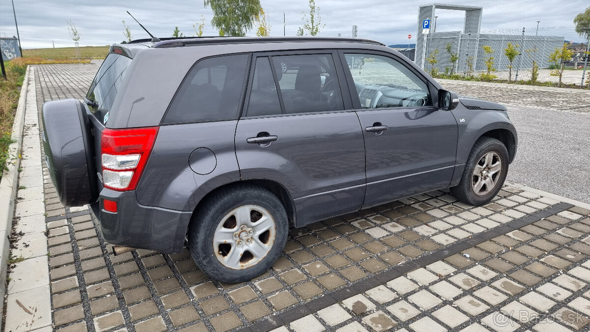 Suzuki Grand Vitara 3.2 V6 4x4 - 10