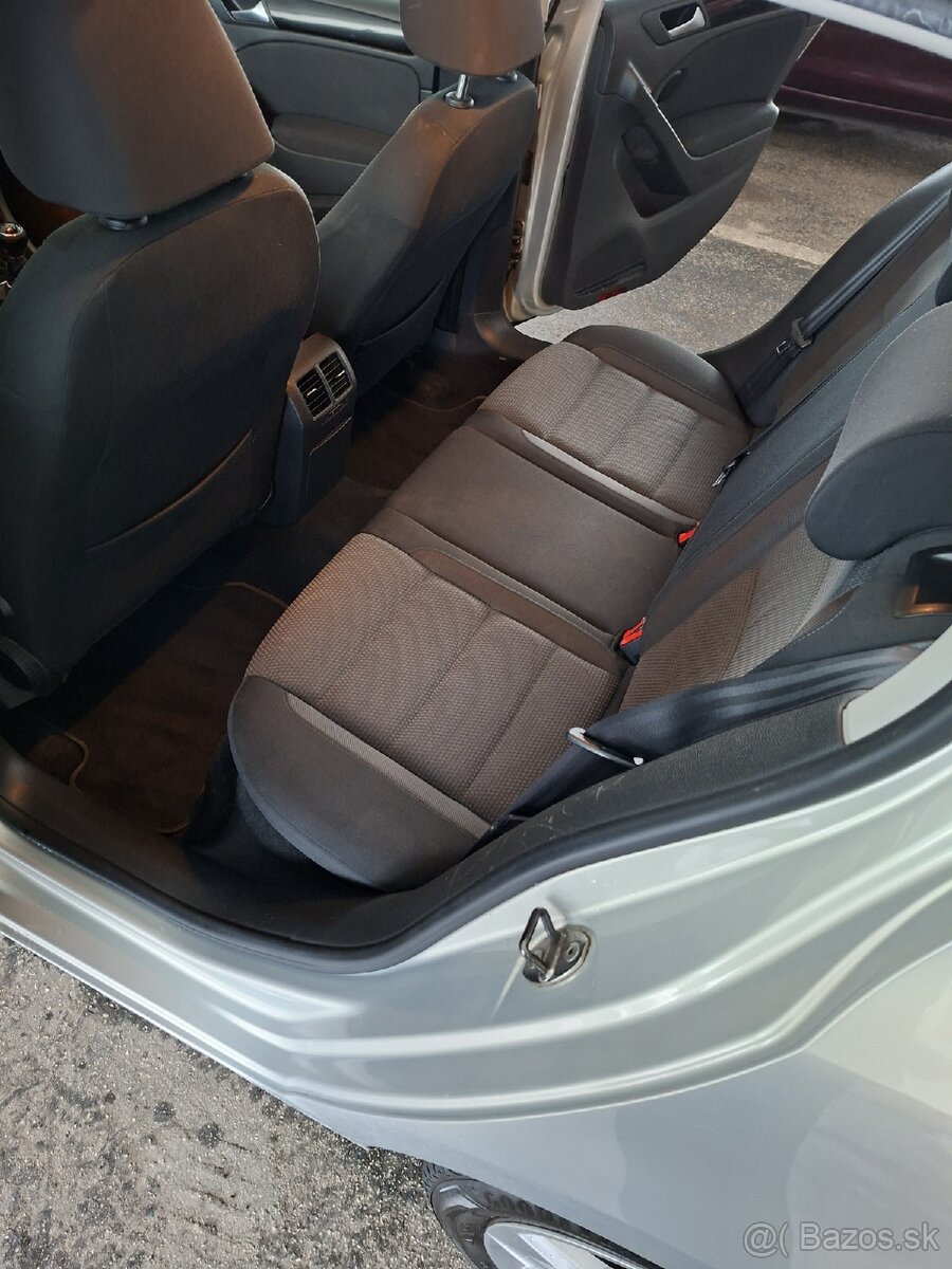 Volkswagen Golf VI 2.0 TDI - 10