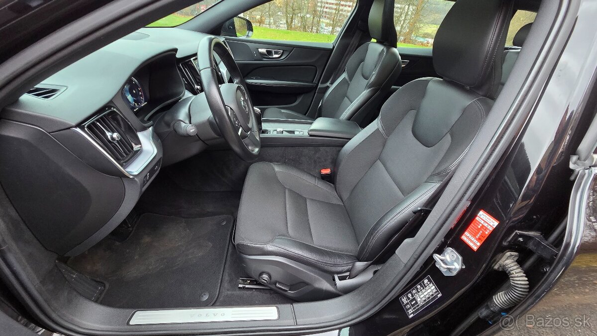 Volvo V60 kombi, Momentum Pro, nebourané, model 2020 - 10