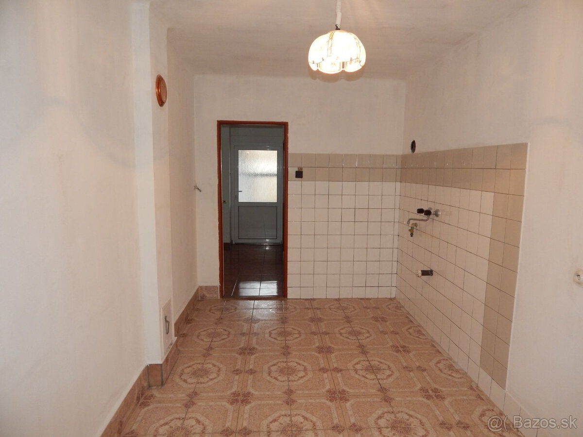 SPEKTRUM REALITY- NA PREDAJ 5-IZBOVÝ DVOJPODLAŽNÝ RODINNÝ DO - 10