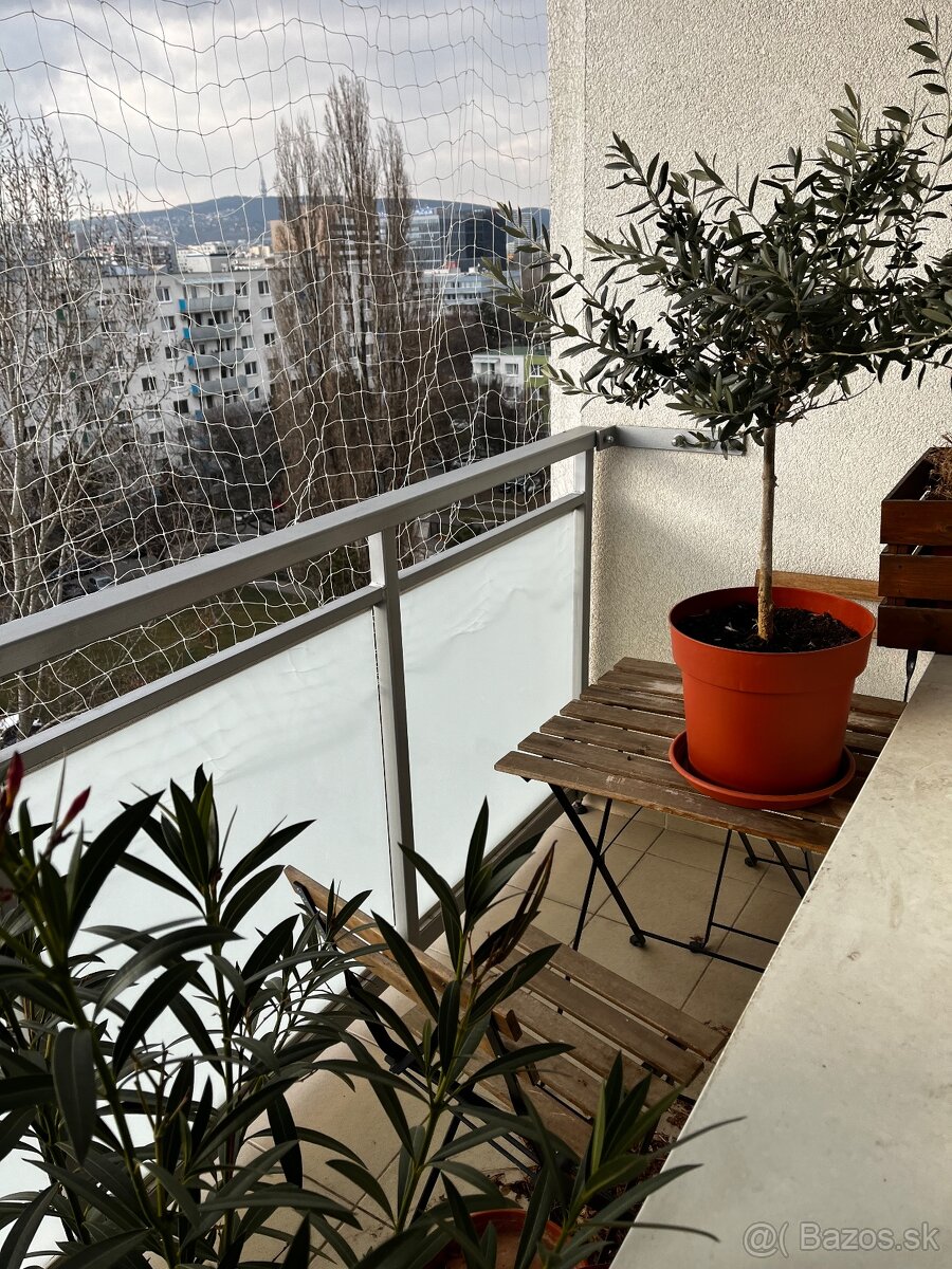 Prenajom bytu v ružinove - 10