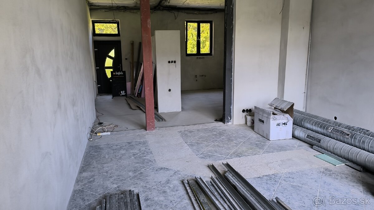Prevádzková budova,obchodné priestory - 10