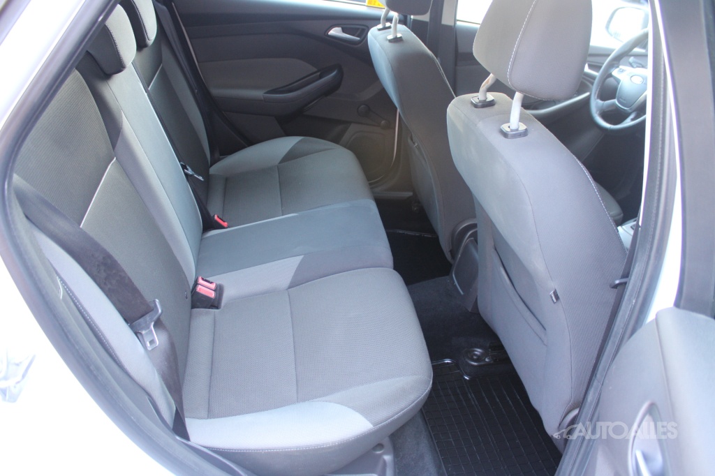 Ford Focus Combi 1,0 ECOBOOST 74 kW TREND - 10