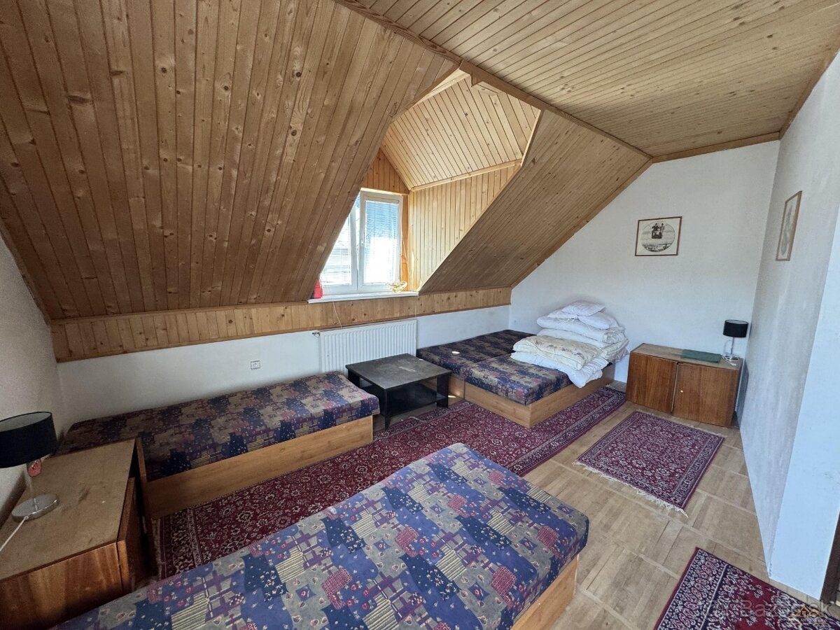 Priestranný rodinný dom v Ludrovej pri Ružomberku - 10