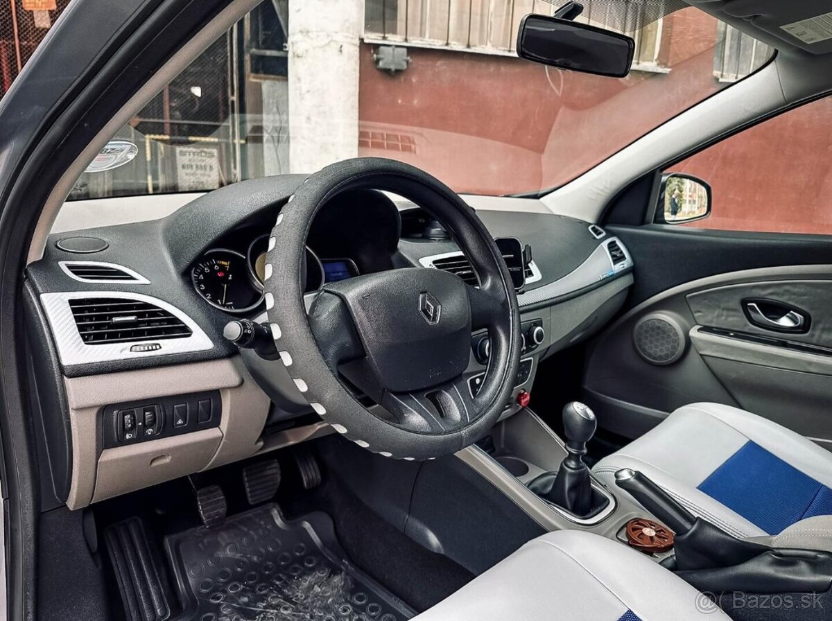 Renault Mégane 1.6 16V benzín 81kW Dynamique - 10