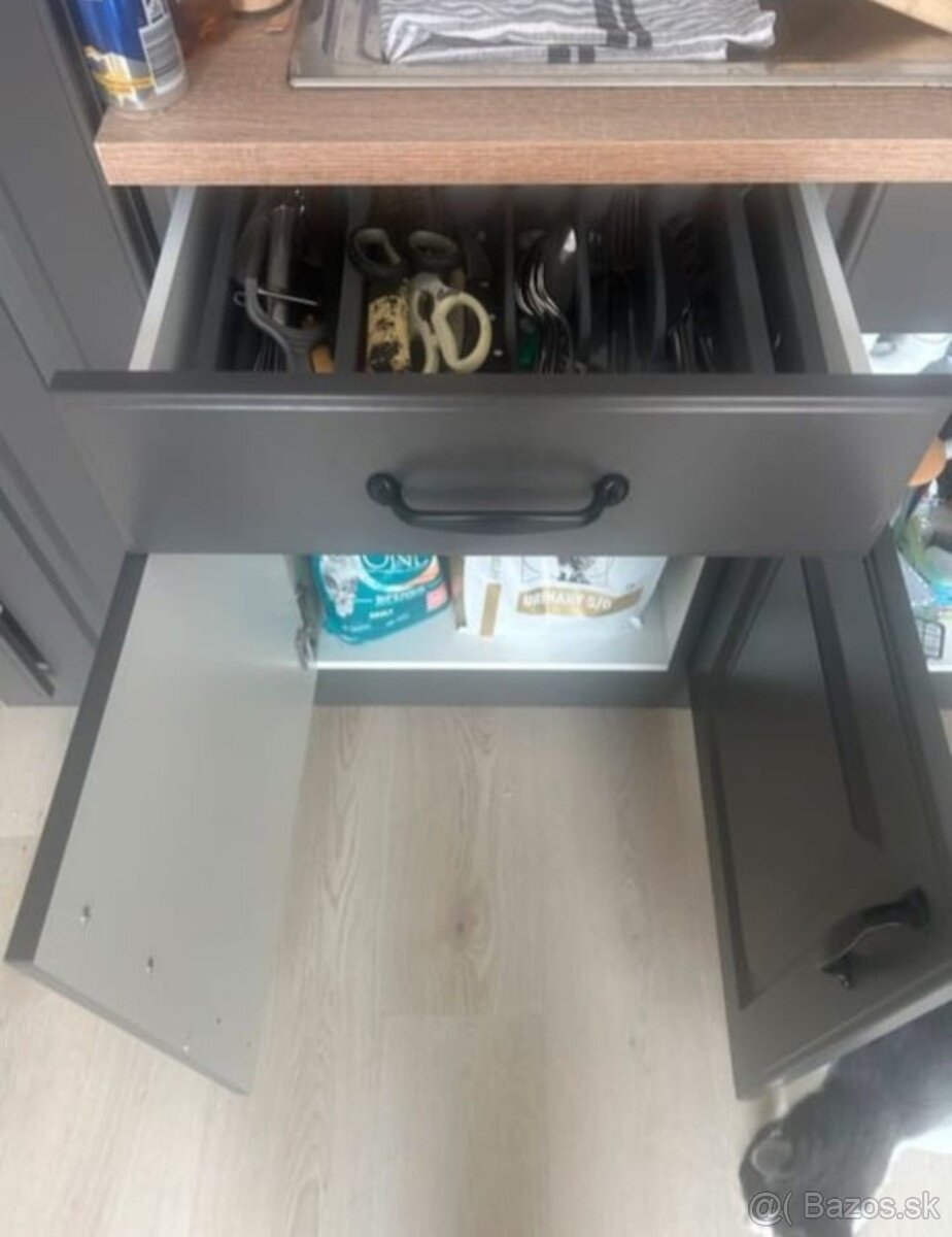 Nová šedá kuchyňská linka se spotřebiči,5648 - 10