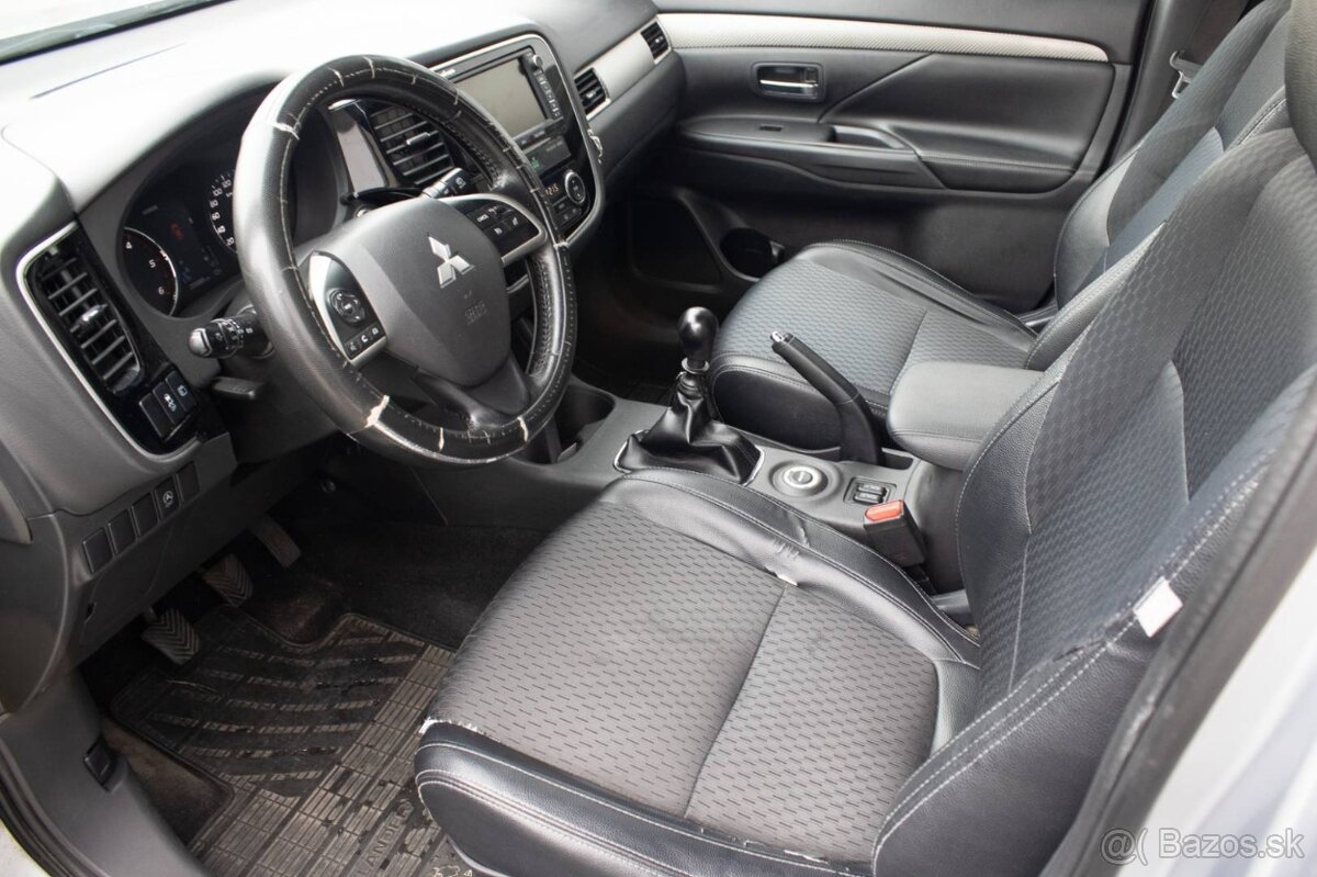 Mitsubishi Outlander 2.2 DI-D Intense - 10