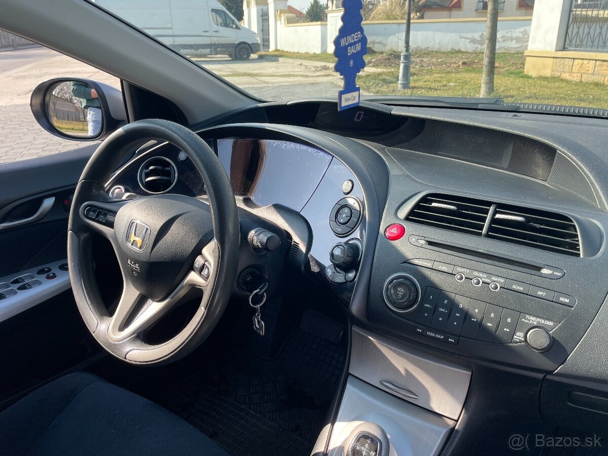 Honda Civic 1.8 VTEC, r. 2008, automat - 10
