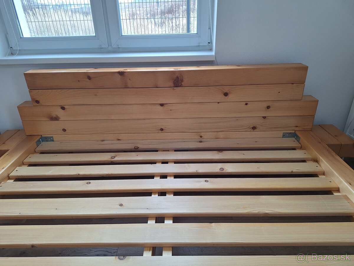 Drevená manželská postel - 10