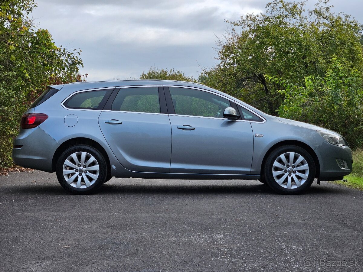 Opel Astra J 2.0 CDTI Sports tourer - 10