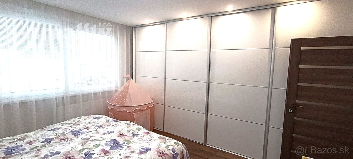 Na predaj zrekonštruovaný veľký 3 izbový byt v Nových Zámkoc - 10