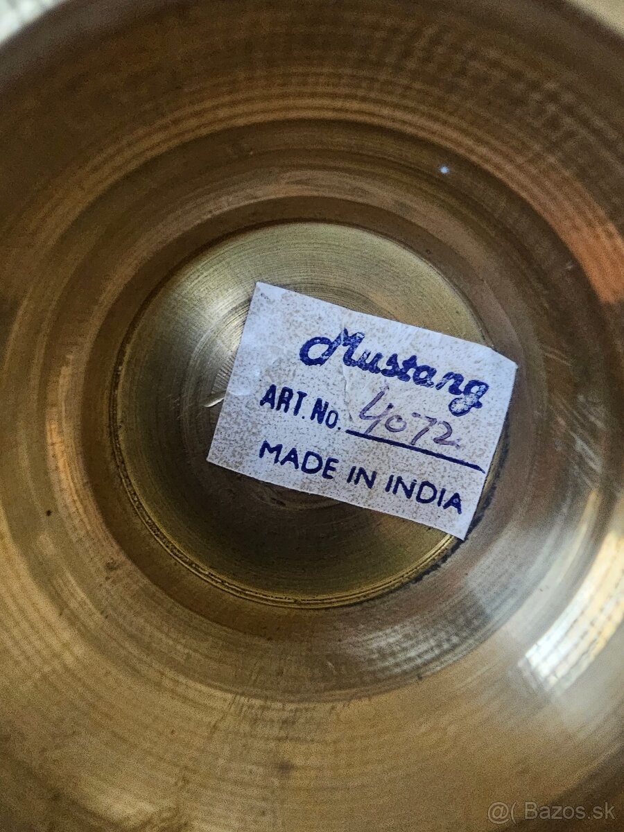 Orientalne dekoračné predmety z vitríny - 10