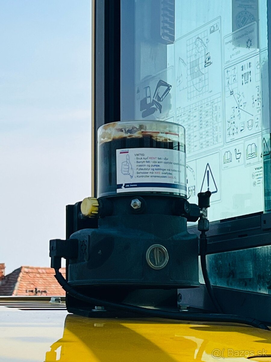 Pásové rypadlo Volvo ECR88D - 10