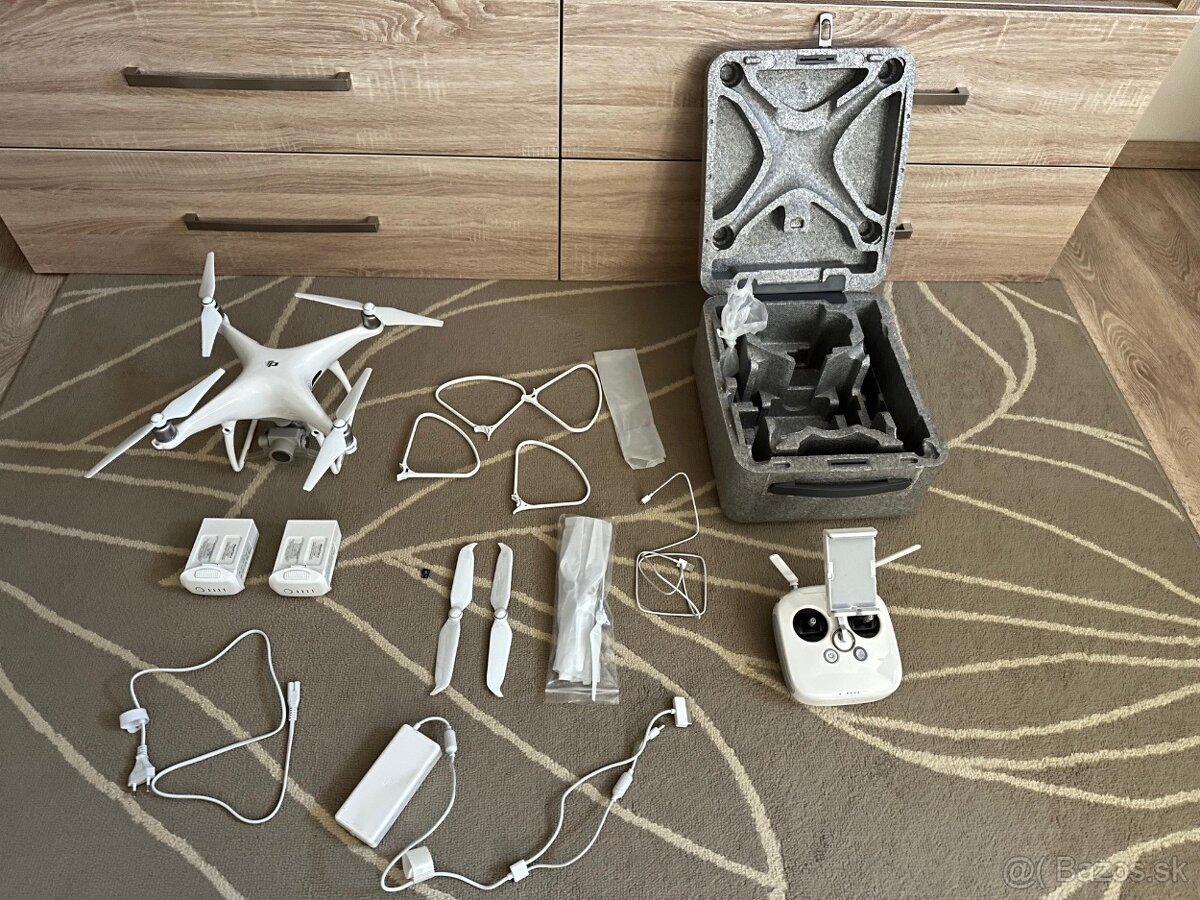 Dron DJI Phantom 4 - 10