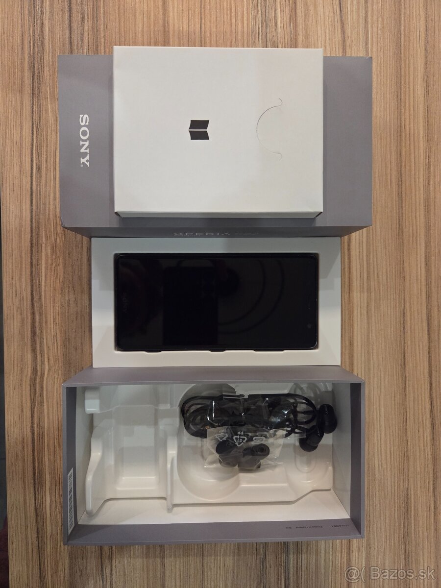 Sony Xperia XZ2 Compact - 10