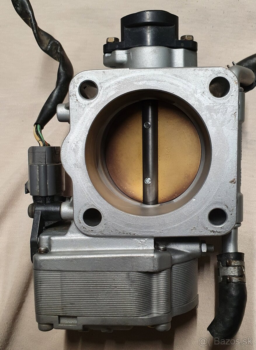 Mitsubishi carisma - 10