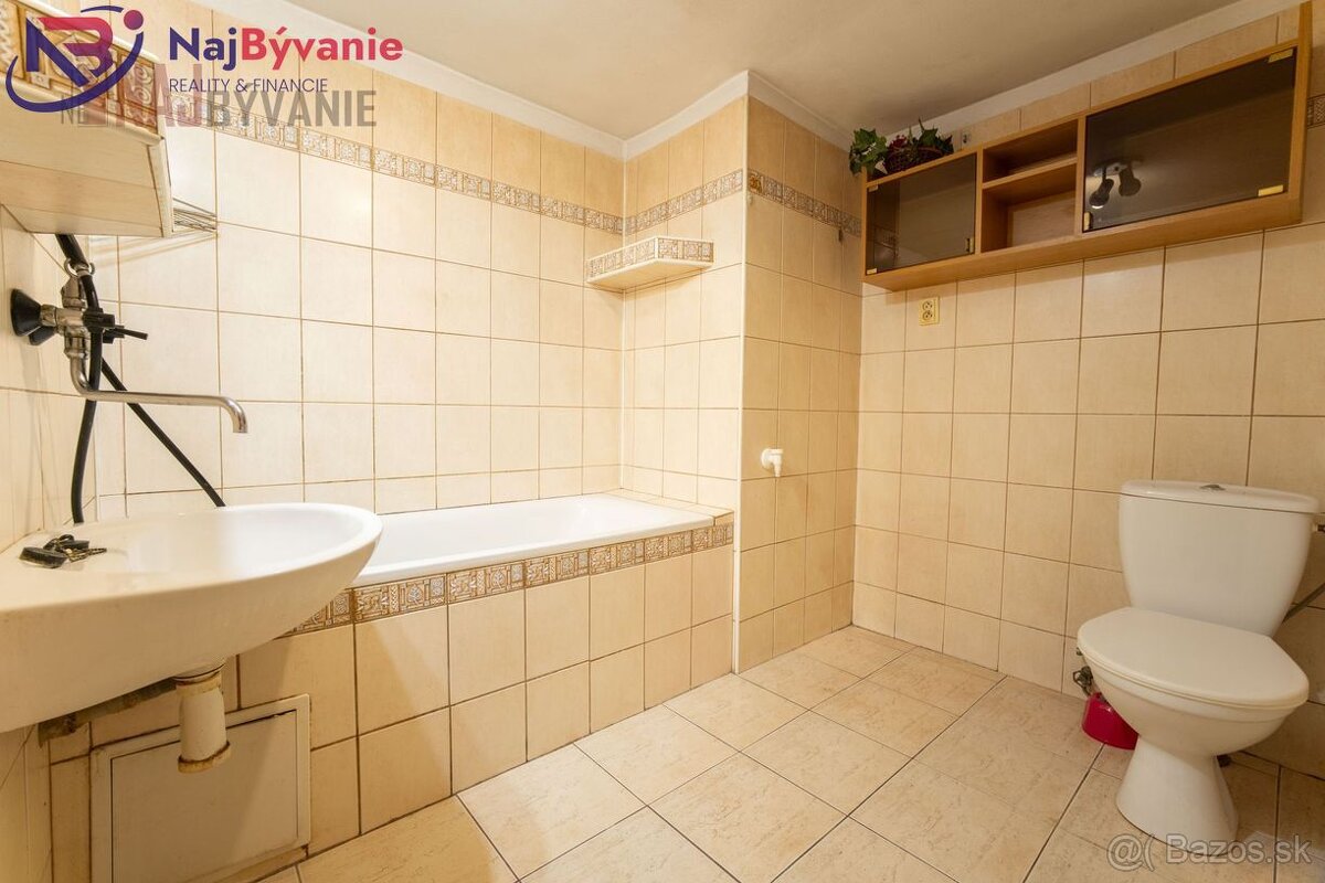 RODINNÝ DOM, ČIASTOČNÁ REK., 859 m2, KRÁSNA PRÍRODA - 10