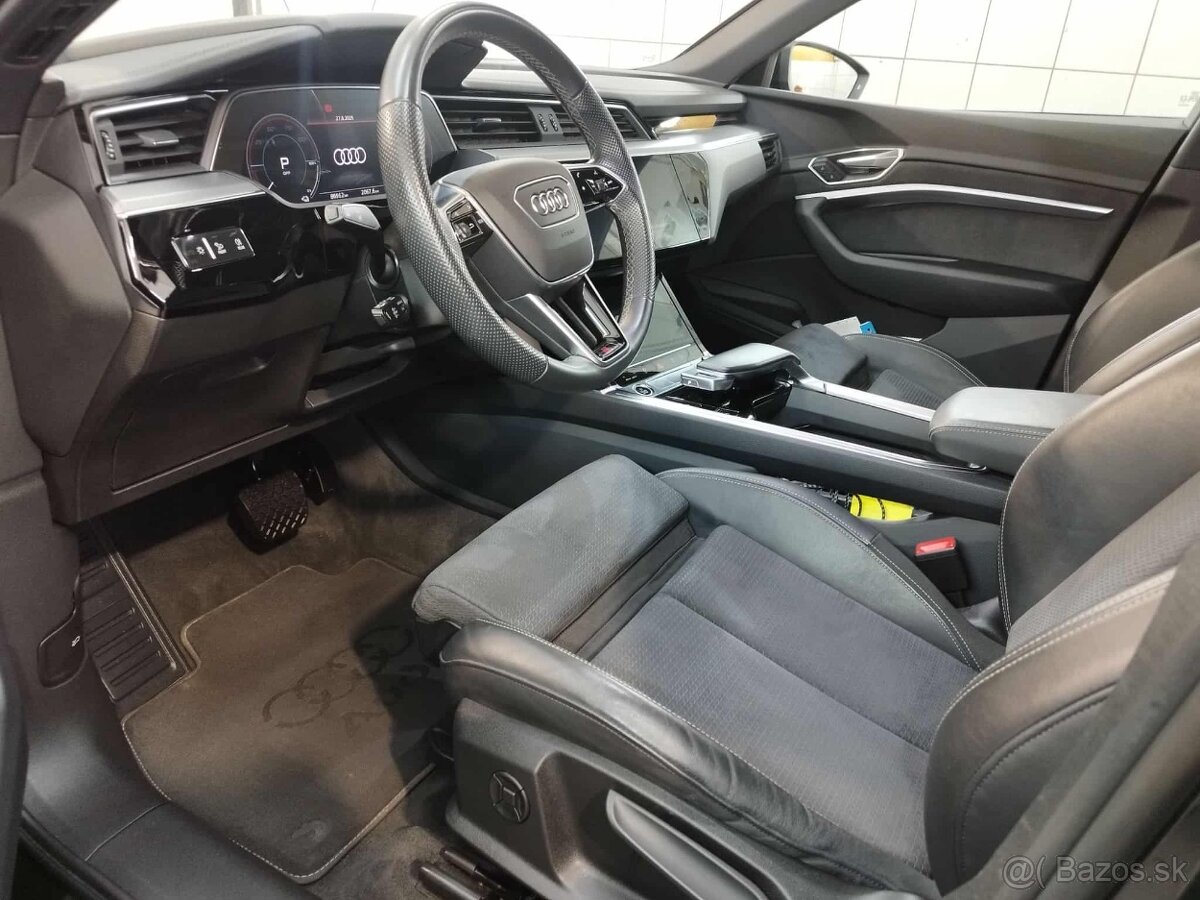 Audi e-tron 50 – S line – Black Edition – model 2023 - 10