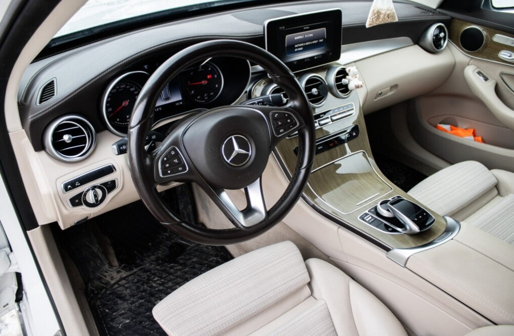 Mercedes Benz C 200 d, 100kW (2017) - 10