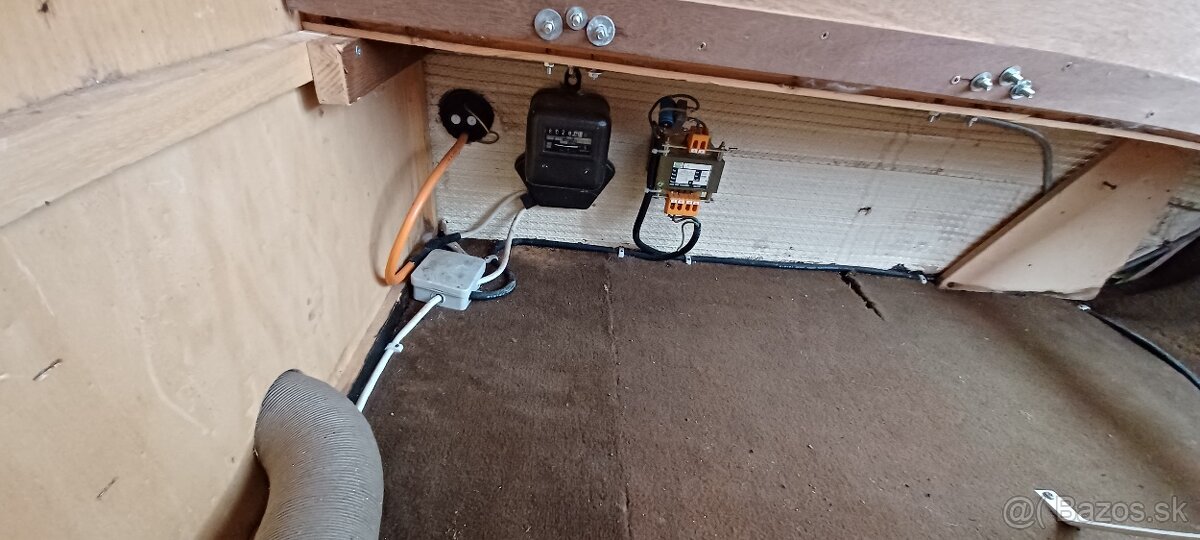 Predám karavan, obytný príves - 10