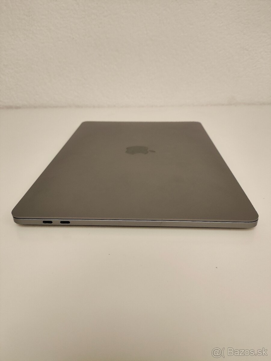 MacBook Pro 13.3 2020 | i5 • 8GB • 256GB SSD - 10