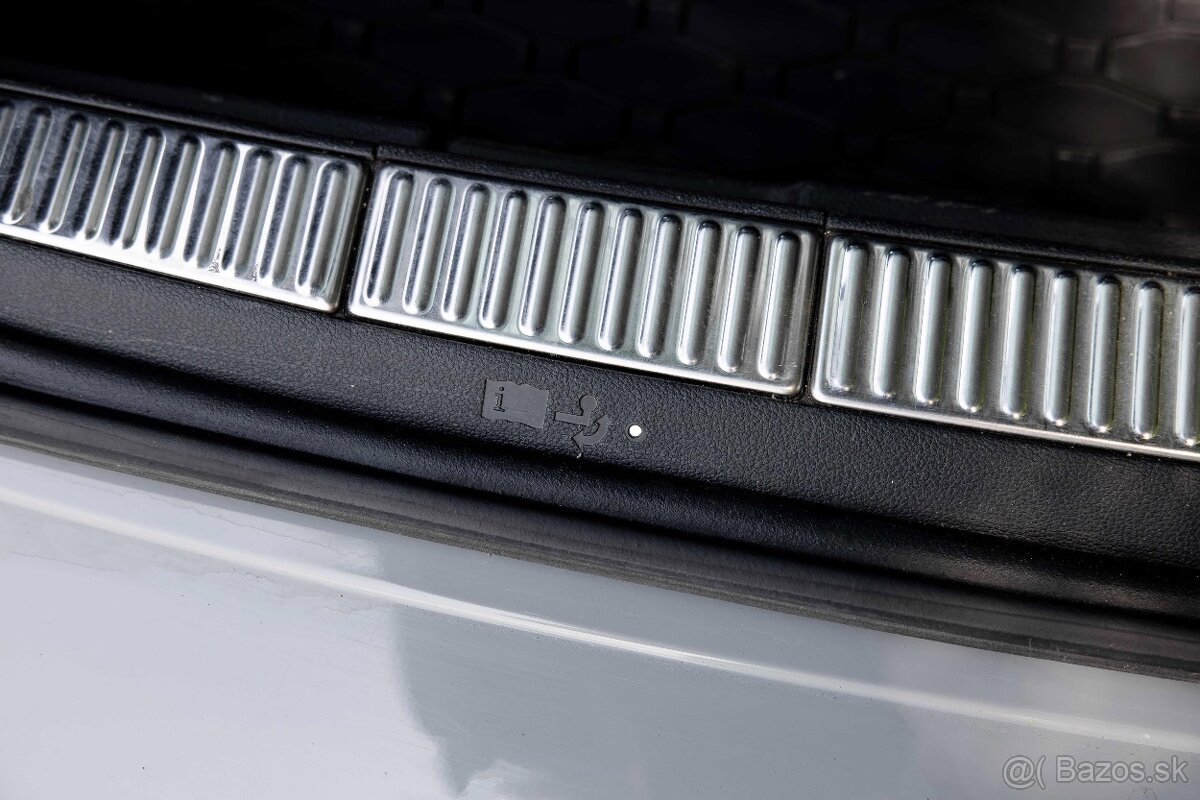 Škoda Superb Combi SPORTLINE 2.0TDI DSG 4x4 - 10